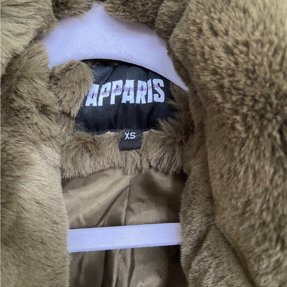 APPARIS Stella Olive Classic Faux Fur Maximalism Jacket Coat in Size Extra Small - Picture 7 of 7